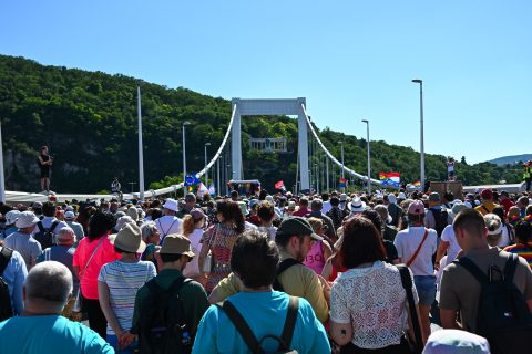 Oltai Kata és Nagy Zsolt remélik, hogy az emberek máskor is kiállnak egymásért