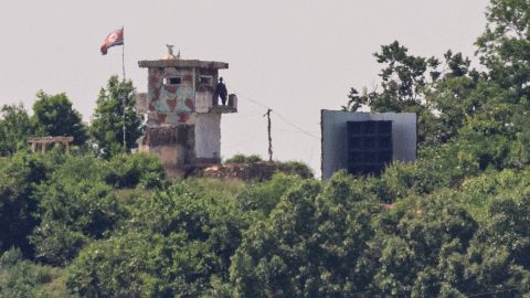 A demilitarizált zónán keresztül elmenekült egy férfi Észak-Koreából