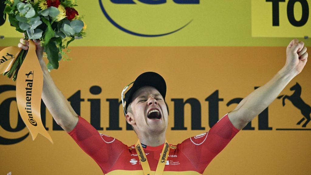 Négy hete eltörte a kulcscsontját, most megnyerte élete első Tour-szakaszát