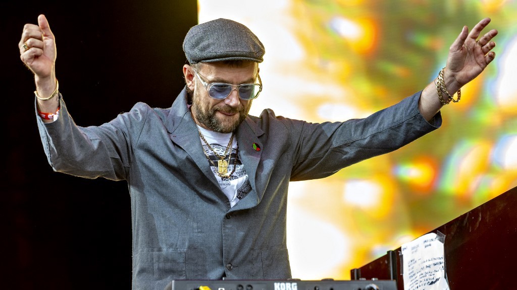 Damon Albarn a színpadon savazta a MÜPA-t Hamburgban