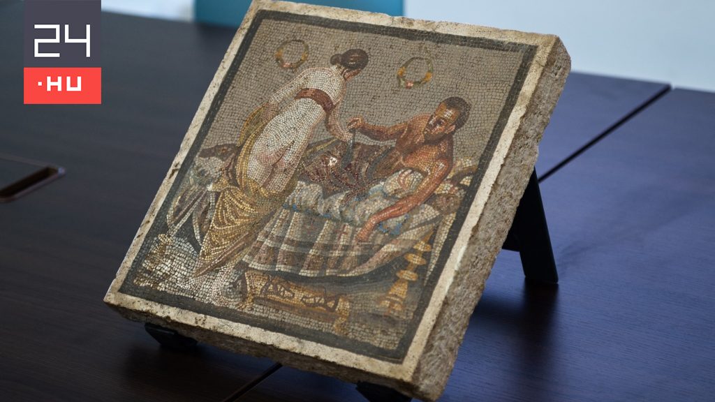 A világháború során ellopott mozaik került vissza Pompejibe