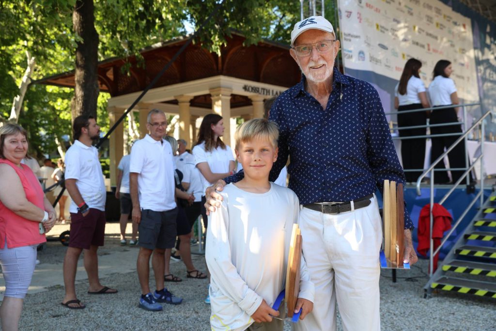 Születésnapos szapporói hokihős, 87 éves doyen, 8 éves tehetség – őket is ünnepelték a Kékszalagon 2