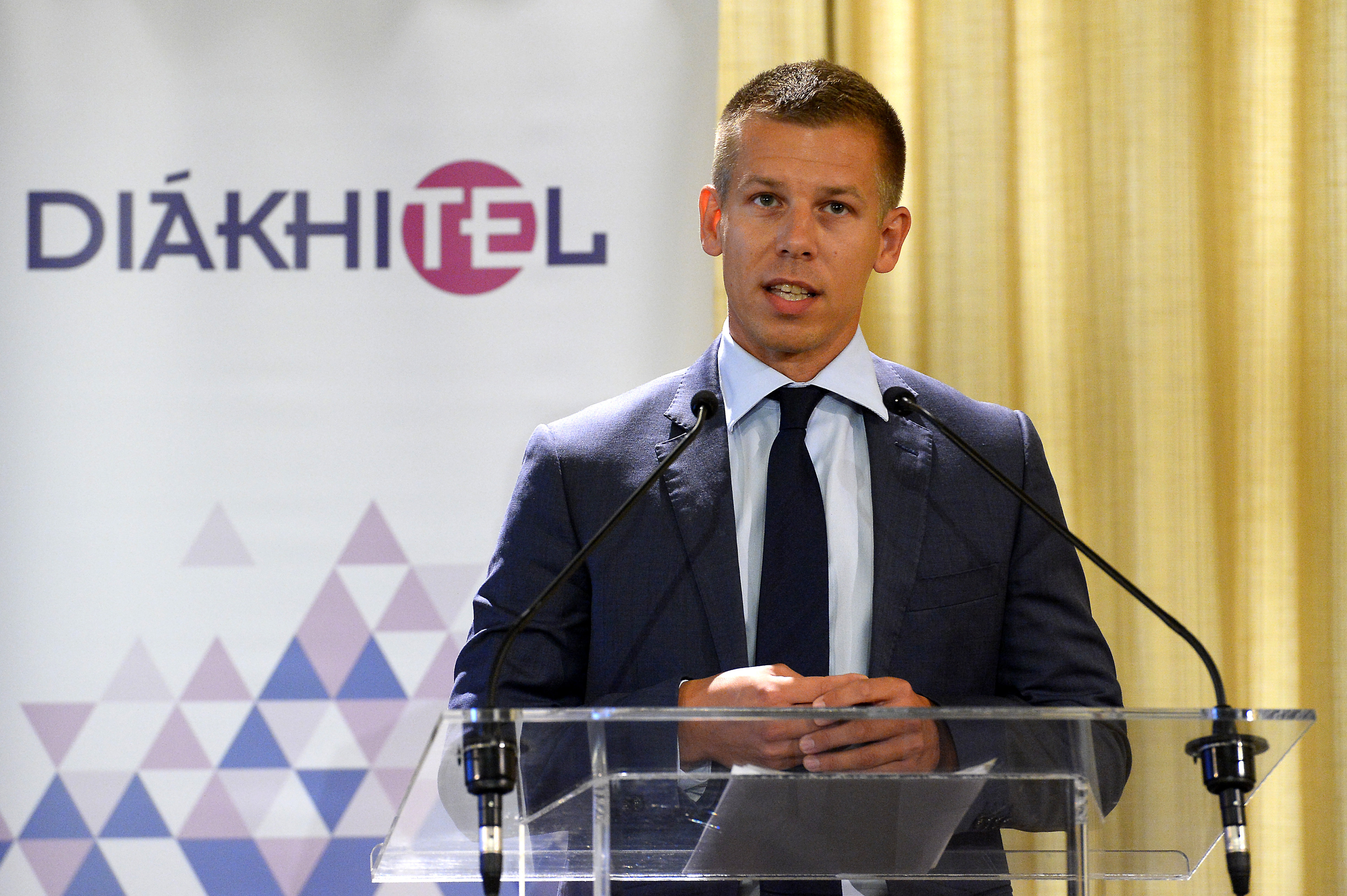 A szüleink három munkahellyel lehoztak egy életet, mi pedig legalább ennyiszer fogunk karriert váltani 2