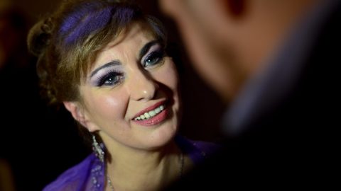 Kiszel Tünde menyasszonyként köszöntötte a júliust