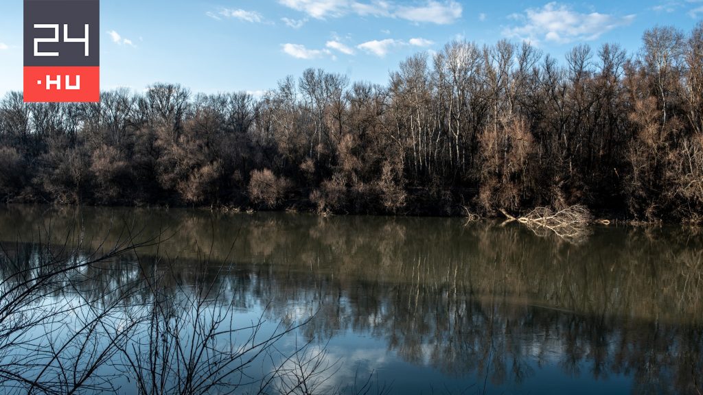 Zsákokban emberi hamvakat találtak a Tisza partján Szolnokon