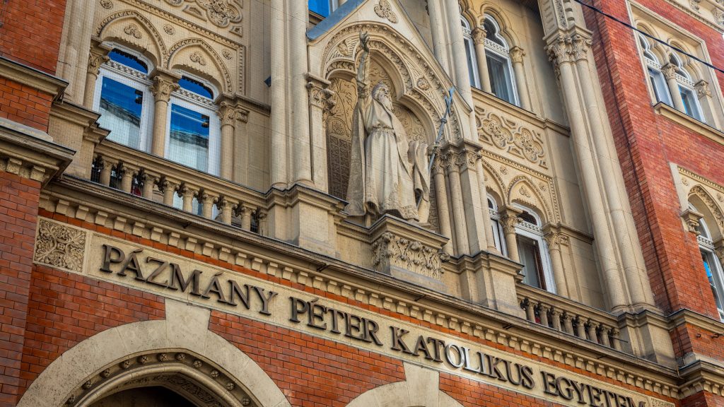 A Pázmány szerint nem etikusan jártak el az egyetem pszichológus oktatói, akik azt írták, hogy tudománytalan a gyermekvédelemre hivatkozva betiltani a Pride-ot