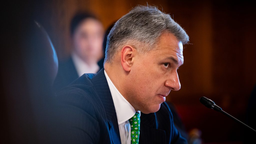 Lázár: Hetekre lehet szükség, hogy helyreálljon a balatonfüredi vonalon a közlekedés