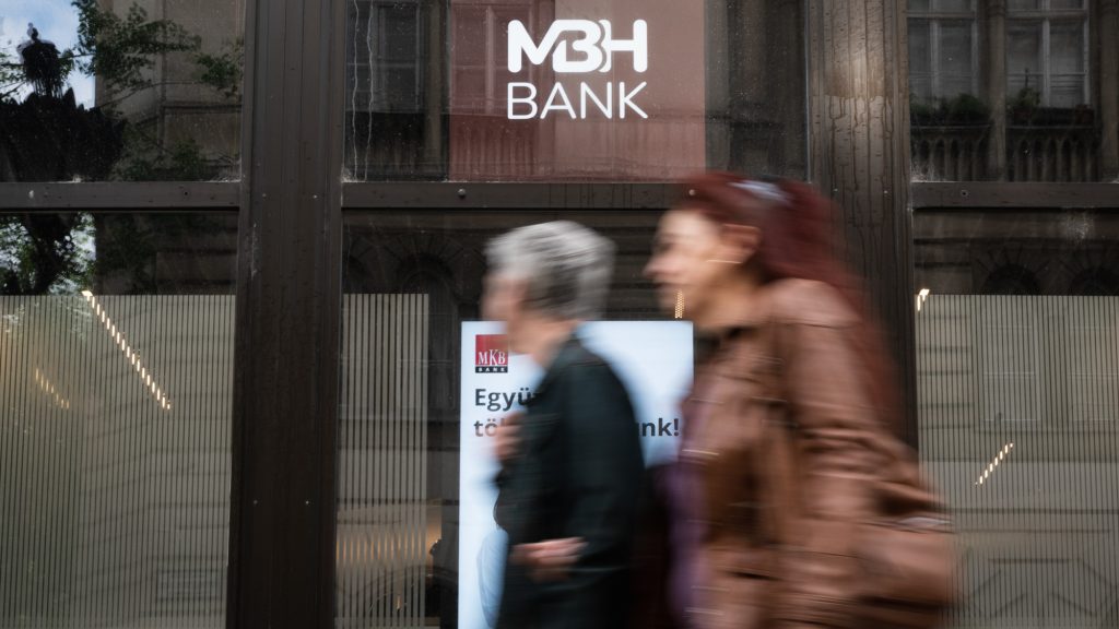 Nem stimmelő egyenlegek: a MBH Bank szerint az összegek nem tűntek el a számlákról