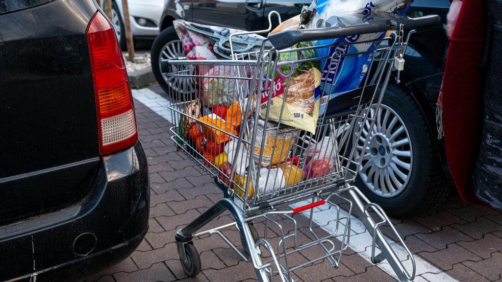 Tovább emelkedett az infláció, az árrésstop mellett is