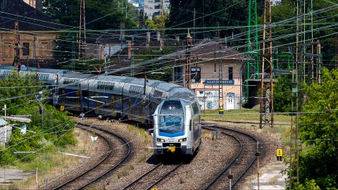 Felsővezeték-szakadás miatt megreccsent a vasúti közlekedés a szolnoki vonalon