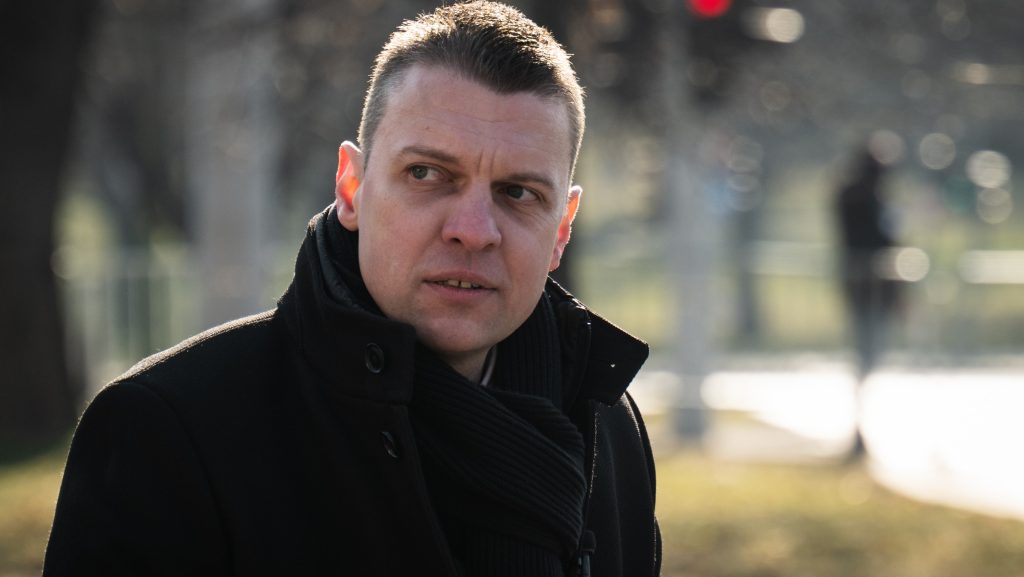 Menczer Tamás Rácz András bejegyzéséről: Magyar Péter az ukrán propagandát nyomja