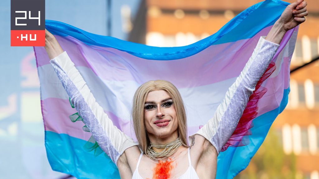 Reagált a kokárdával táncoló drag queen: Ez egy előadó-művészeti ág, nem egy beteg szexuális perverzió