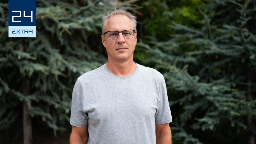 Széchy Tamás-ügy: „Levetkőztetett, felhúzta rám az úszógatyát, megigazította a péniszemet és jól végigtapogatott”