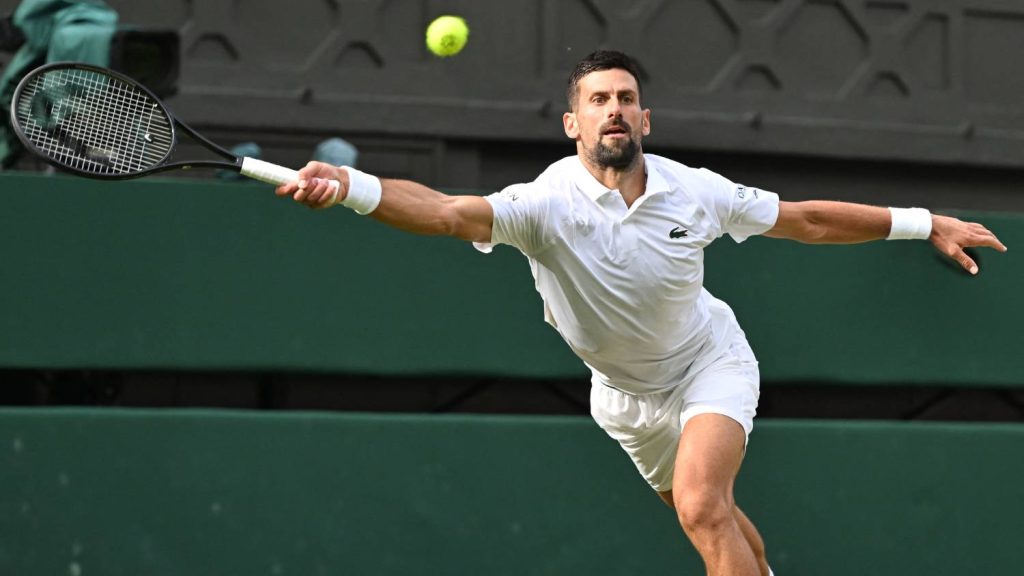Djokovic talán megúszta a komoly sérülést Wimbledonban