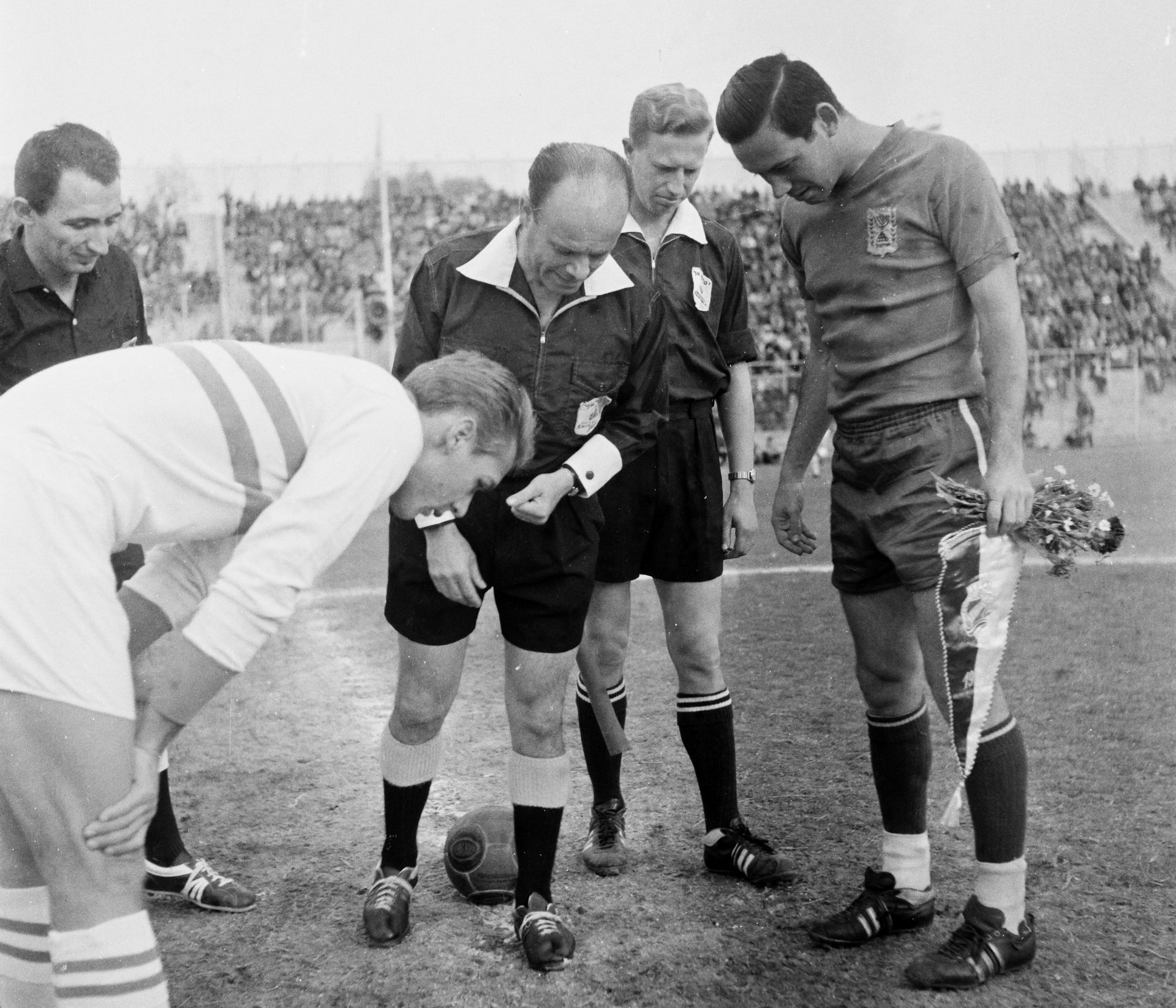 Így lett a kis pénz, kis fociból nagy pénz, nagy foci – a futball útja képeken a játéktól az üzletig 13