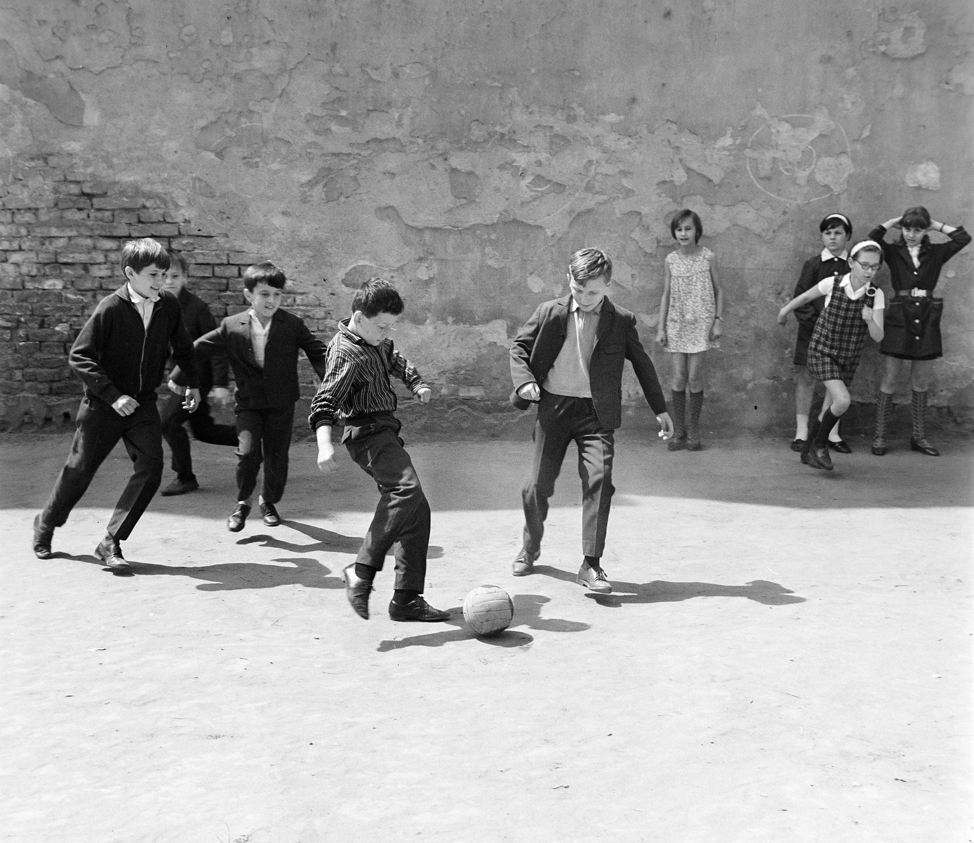 Így lett a kis pénz, kis fociból nagy pénz, nagy foci – a futball útja képeken a játéktól az üzletig 9