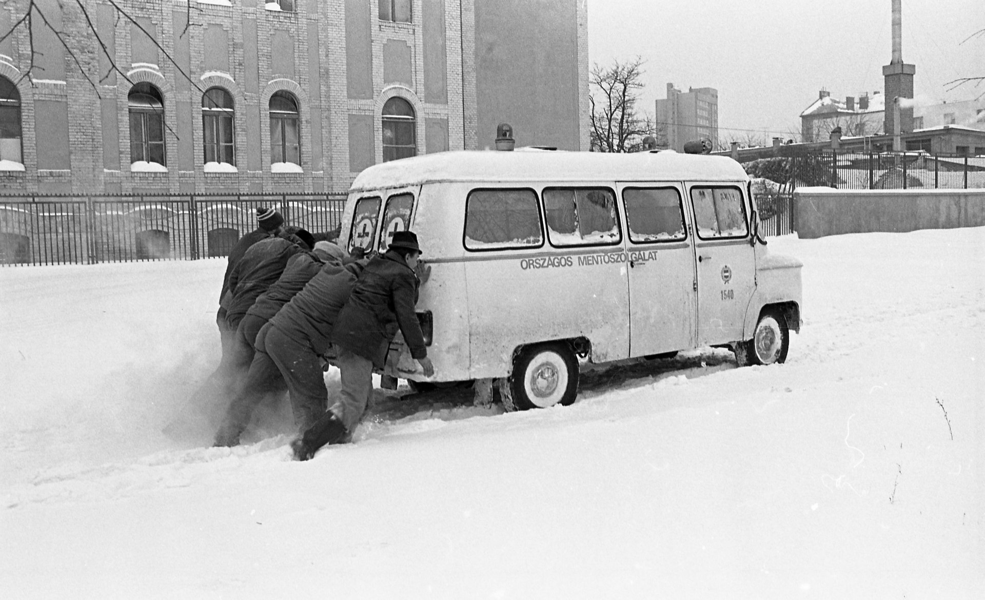 Urbán Tamás 80 – Csövesek, punkok, mentősök és vitatott egzisztenciák egy párhuzamos Magyarországon 19