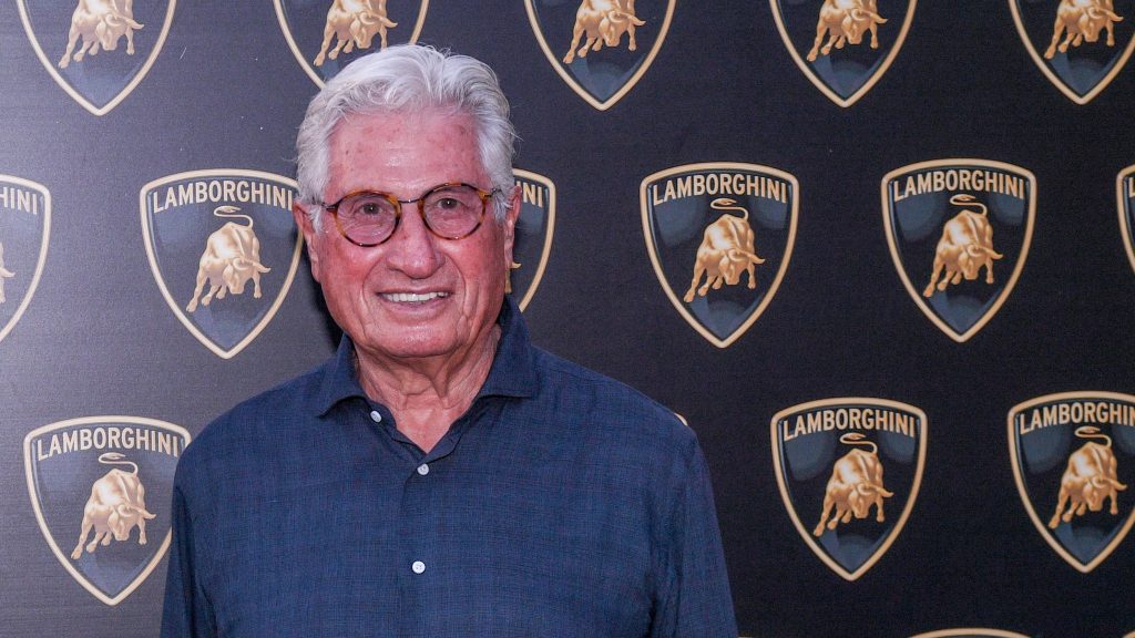 Horrorbalesetet szenvedett a legendás formatervező, Giorgetto Giugiaro, de saját lábán szállt ki az autójából.
