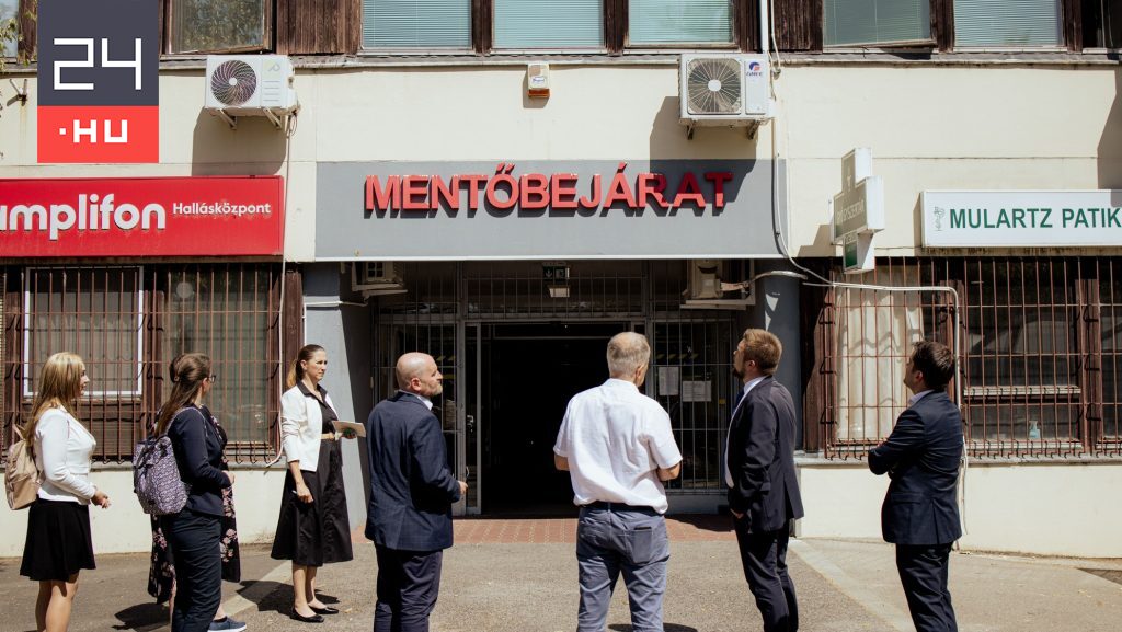 Győr Dézsi alapítványát megkerülve a kórháznak adott támogatást: már szerelik az 52 légkondicionálót