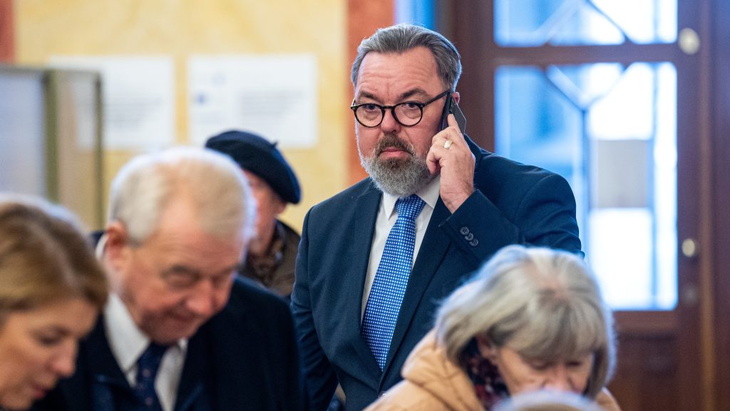 L. Simon László: Schmidt Máriával kapcsolatban rendkívül elfogult vagyok, én szeretem őt, szerintem szuper nő