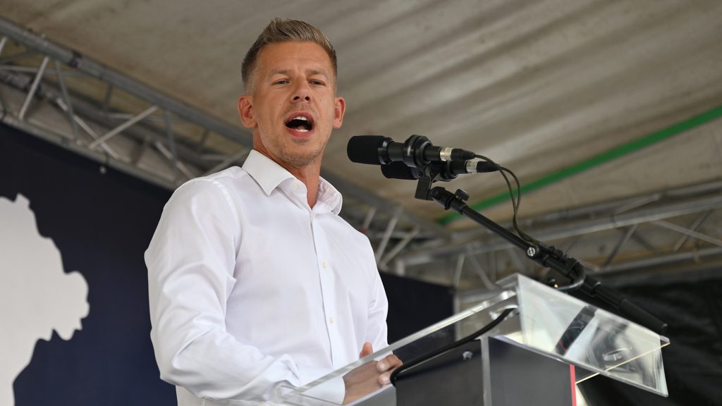 Magyar Péter: „A választás egyben népszavazás is lesz Orbán Viktor korrupt hatalmáról”