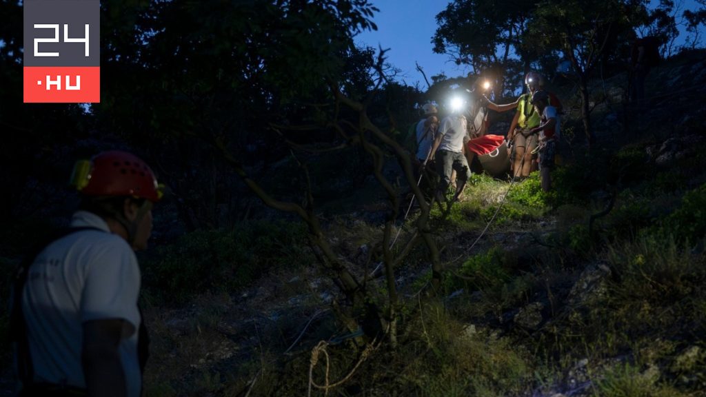 Többszörös törést szenvedett egy siklóernyős, miután a hegyoldalba csapódott Csákberénynél
