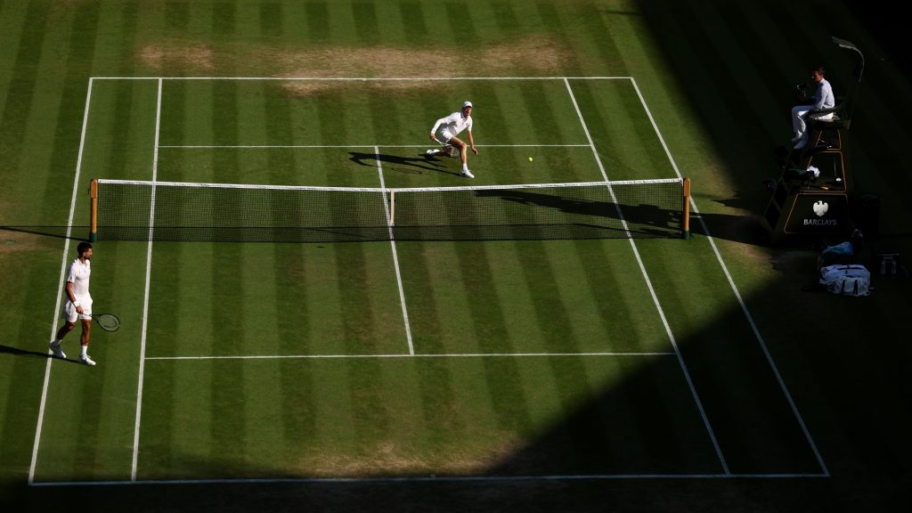A sérült Djokovic nem volt ellenfél Sinnernek, összejött az álomdöntő Wimbledonban