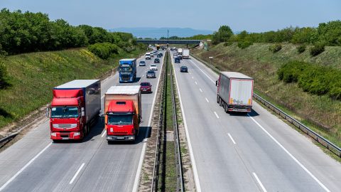 A tervezetthez képest több tízmilliárddal kevesebb folyhat be idén az útdíjakból