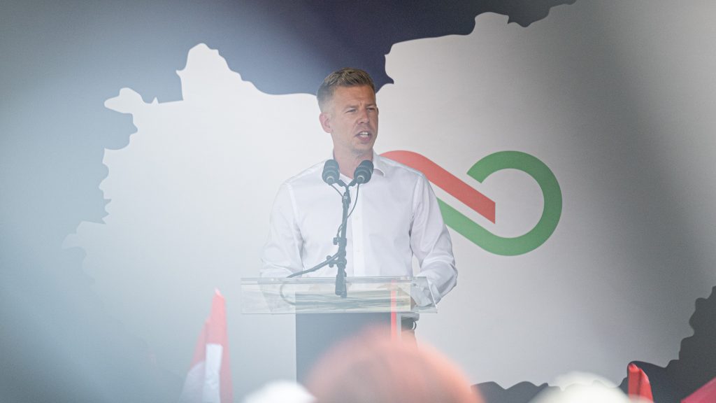 Mi alapján kampányol a Fidesz a „progresszív Tisza-adóval” és mit mondtak erről a tiszások?