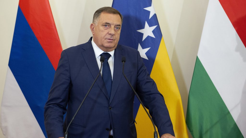Népszavazás kiírását tervezi az első fokon börtönbüntetésre ítélt Milorad Dodik