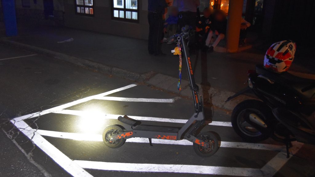Életveszélyesen megsebesült egy elektromos rollerrel közlekedő kamaszlány Kaposváron – videó