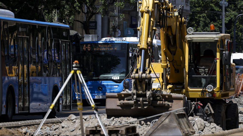 Iskolakezdés előtt egy nappal Karácsony értékelte a nyári felújításokat