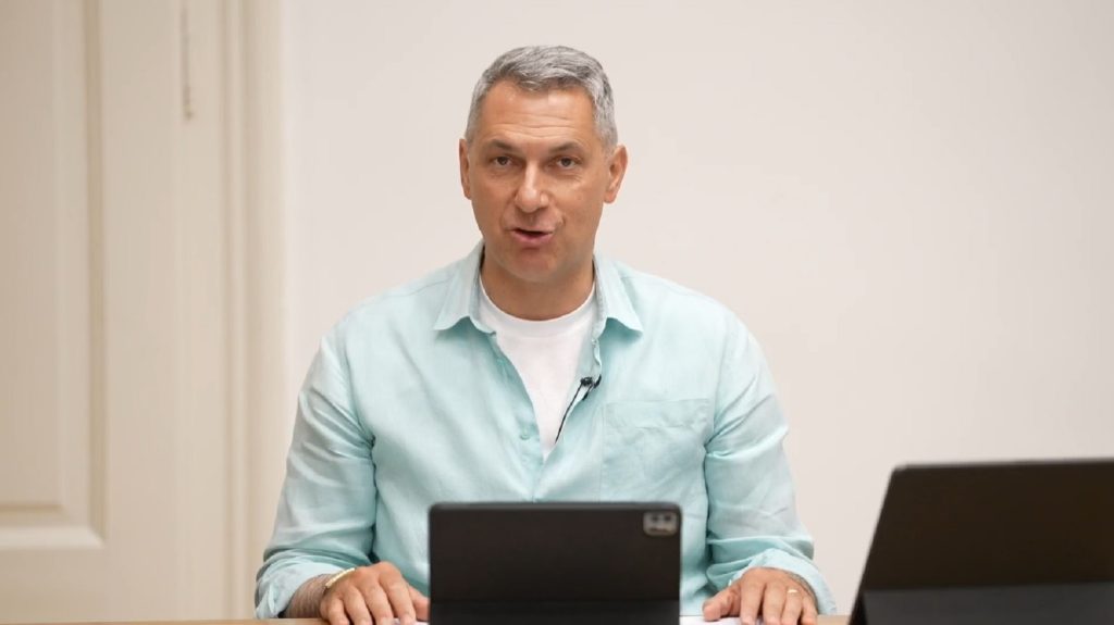 Lázár János: Orbán Viktor már pontosan érti is, hogy miben akarnak változást a magyarok, és változtatni fog Kép
