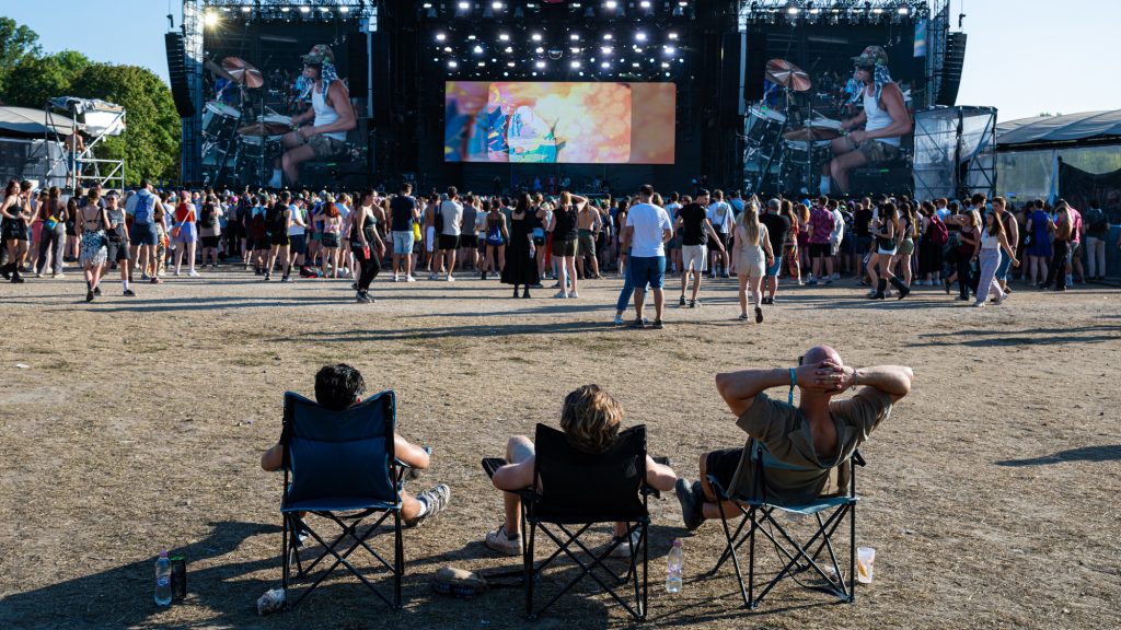 Chappell Roan dragkastélya zárta a Szigetet – a fesztivál utolsó napja képekben