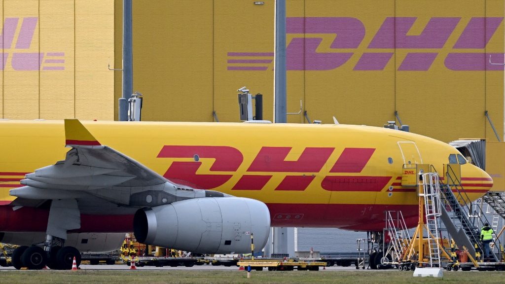 Orosz ügynökök küldtek robbanó csomagokat a DHL-lel, repülőkatasztrófát akartak előidézni