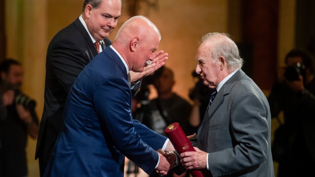 Meghalt Sajdik Ferenc karikaturista