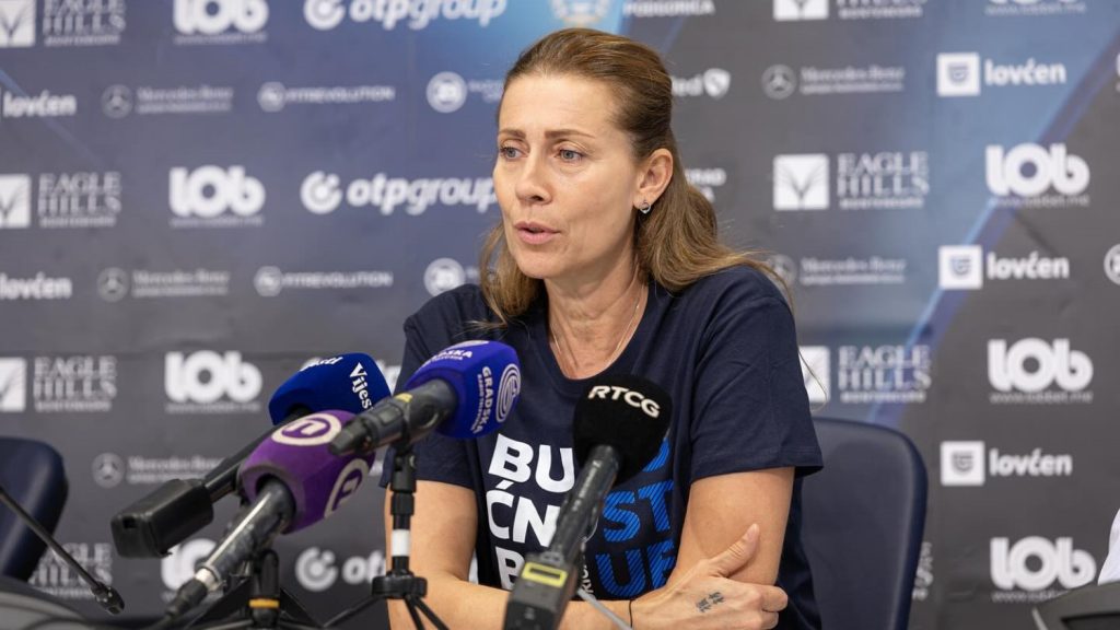 A Győr elleni meccs előtt rúgta ki legendás edzőjét a BL-rivális