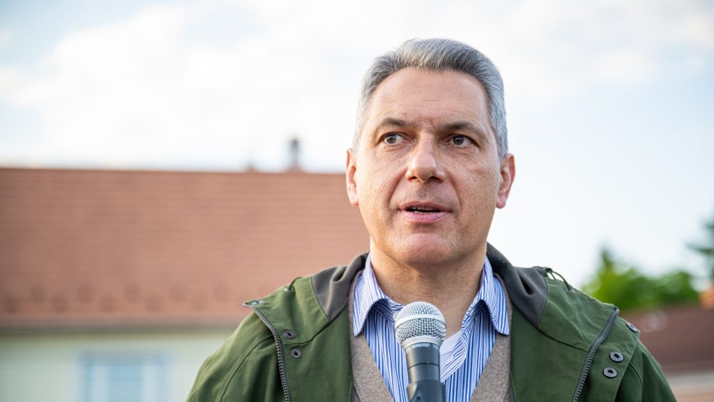 Lázár János: A MÁV-ot és a Volánt kimozdítottuk abból a válságból, amiben 40-50 éve voltak
