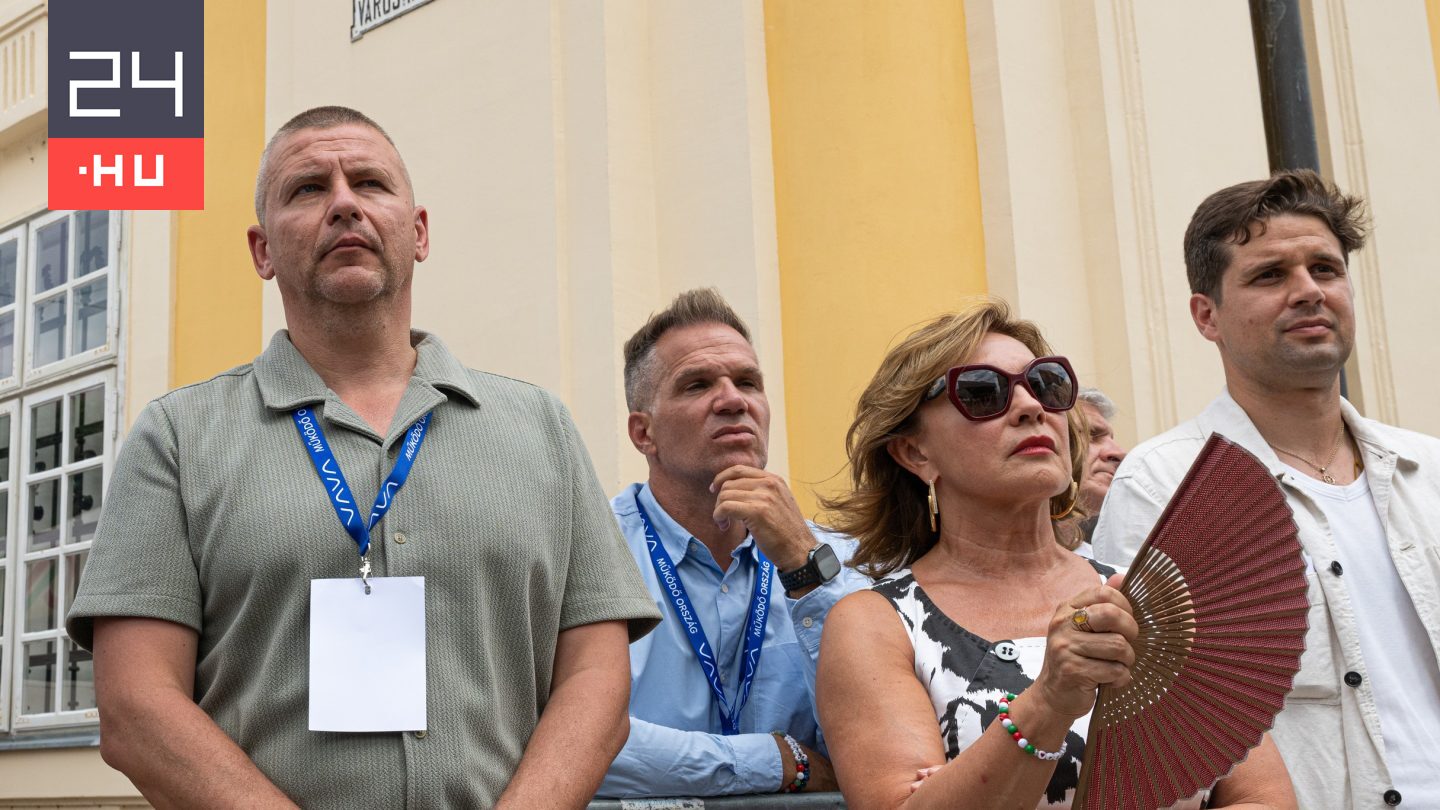 Magyar Péter: Ma reggel rendőrök jelentek meg Ruszin-Szendi Romulusz otthonában