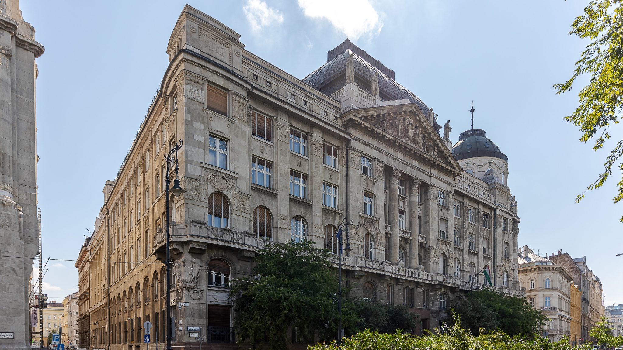 [Obrazek: central-1027942399-2048x1152.jpg]