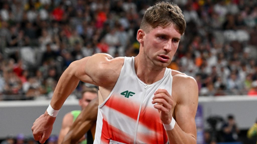 Káoszba fulladt Molnár Attila futama, nem jutott vb-döntőbe