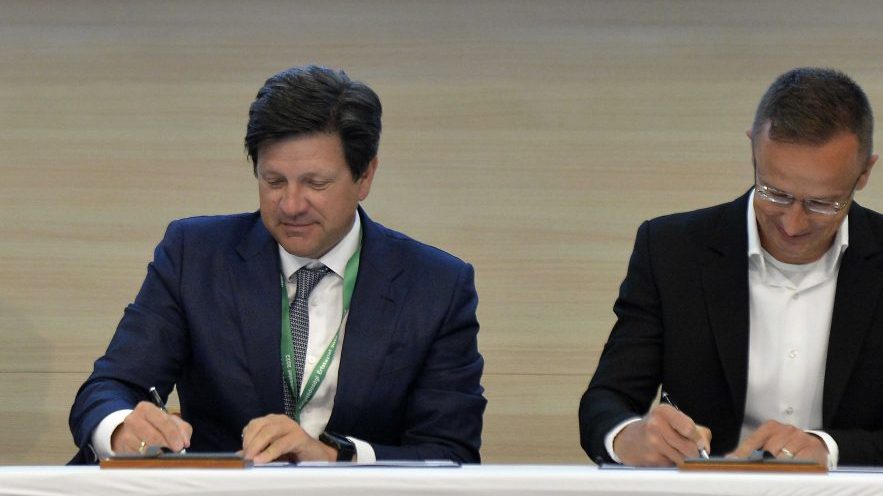 Új cégbe variálja át a NER-kedvenc a százmilliárdos állami szerződéseit