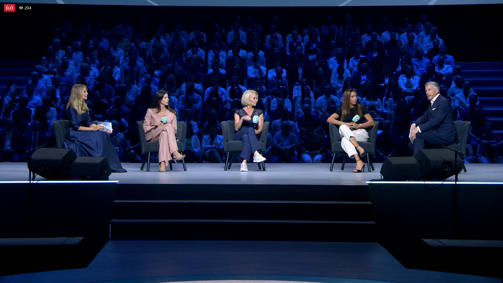 Orbán és Lázár is naggyá ígérte tenni Magyarországot a DPK-gyűlésen 1