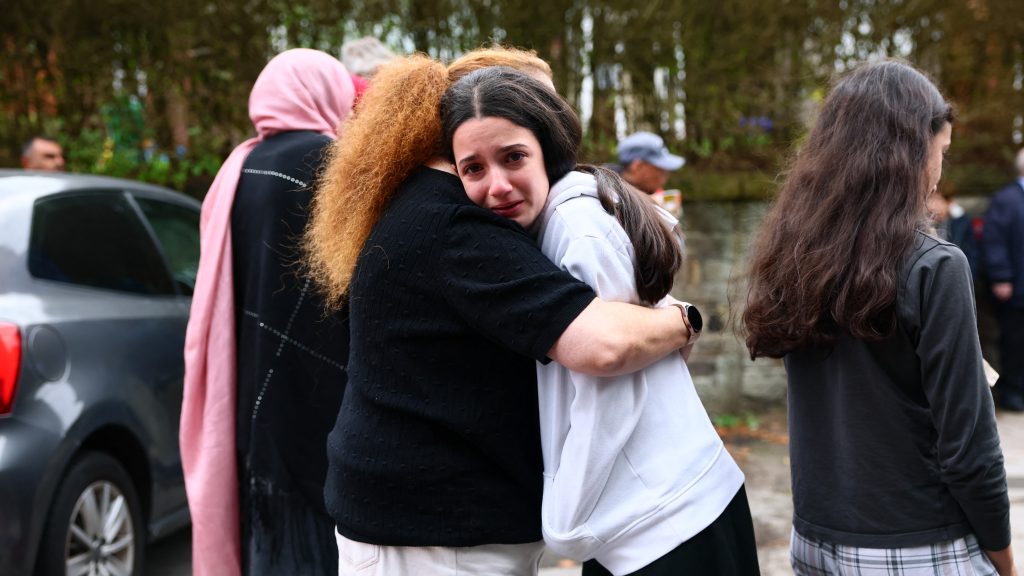 Terrorcselekménynek nyilvánították a manchesteri zsinagógánál elkövetett támadást