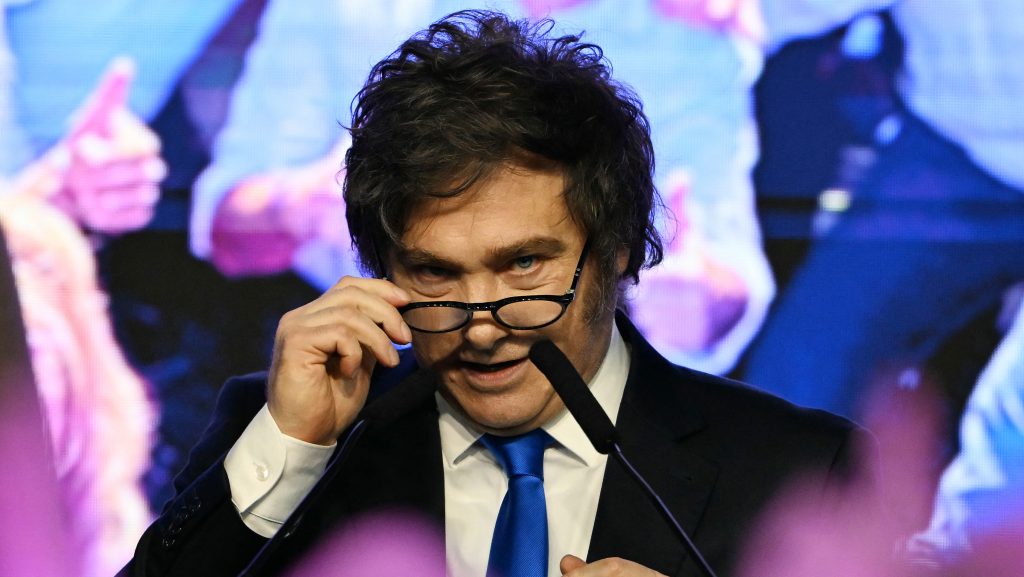 Várakozáson felül teljesített és nyert a félidős választáson a populista argentin elnök pártja