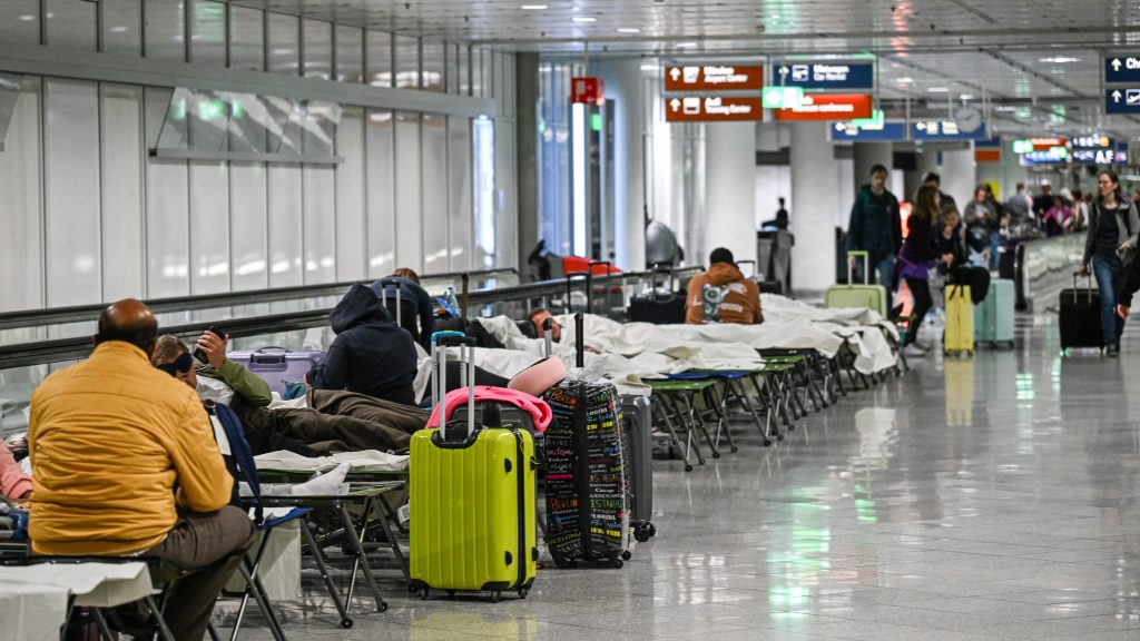 Münchenben drónokat észleltek, lezárták a repülőteret éjszaka