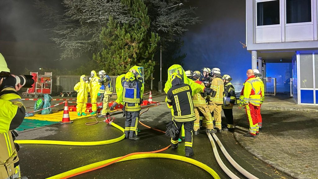 Mérgező gázfelhő miatt a házaikba való bezárkózásra szólították fel egy német város lakóit