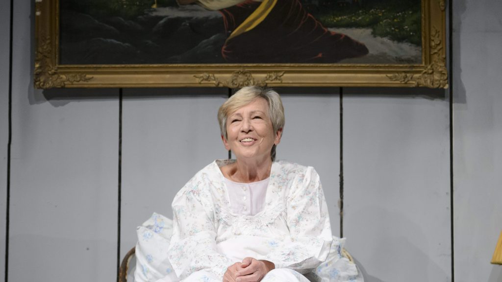 85. születésnapja alkalmából Judi Dench is felköszöntötte Tímár Évát