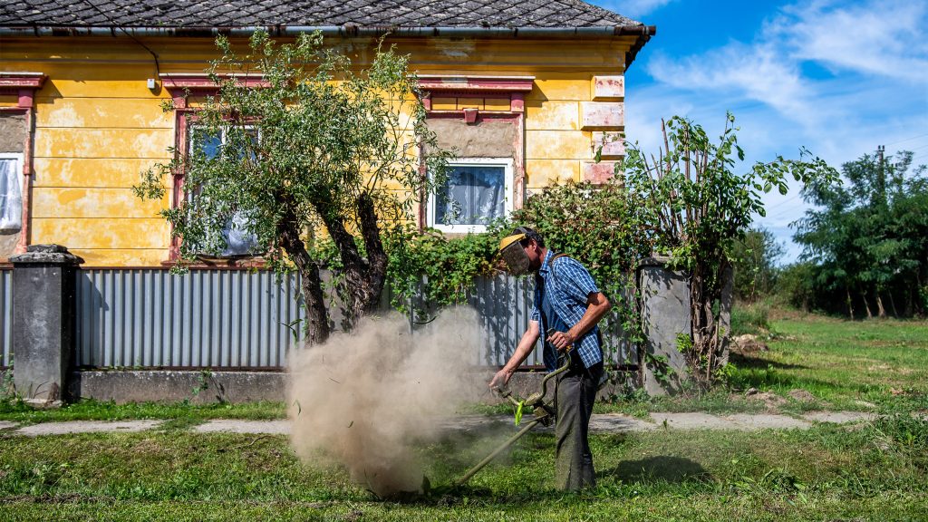 Megalázták a roma közmunkásokat Bátonyterenyén