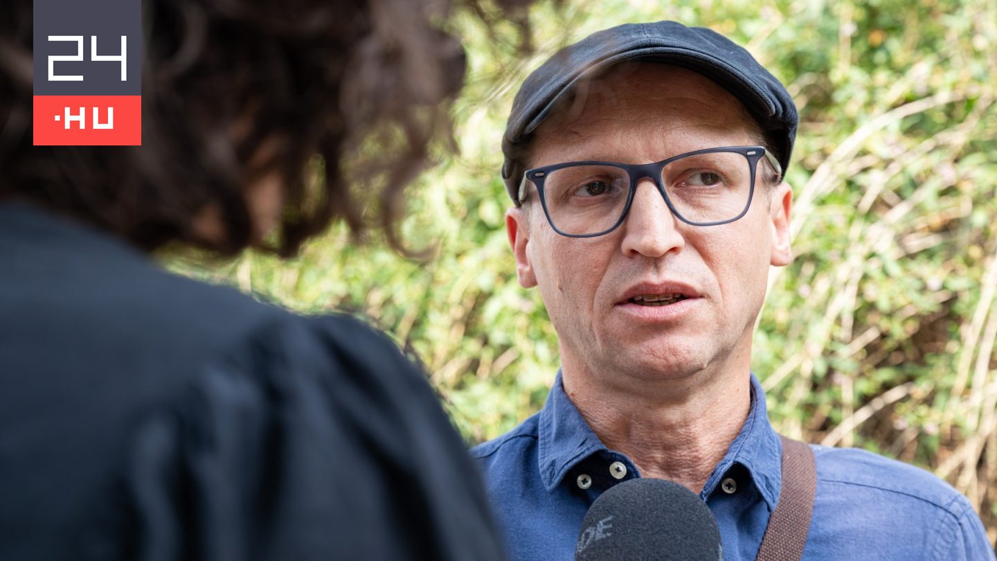 Demeter Szilárd elmondta, miért csak egy A4-es lap jutott Krasznahorkai László Nobel-díjának a Frankfurti Könyvvásár magyar standján